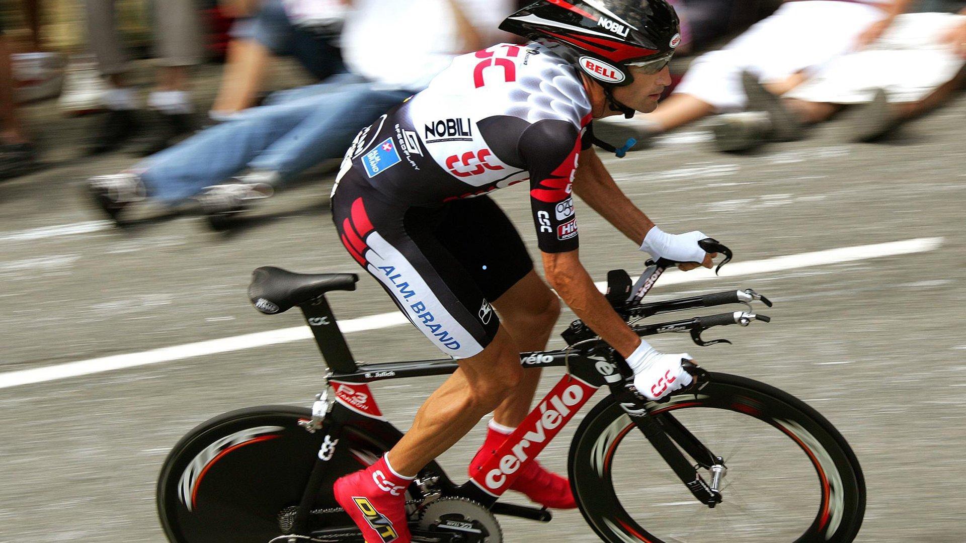 海星体育|斯基拉独家披露，戴奇不器重道格拉斯-路易斯，球员生涯面临转折