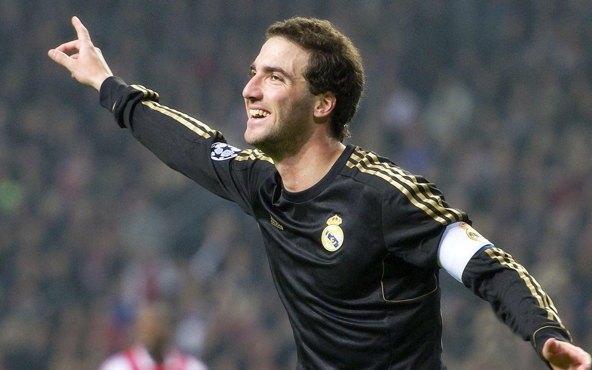 勒沃库森官方证实塔普索巴大腿肌肉结构性损伤，将伤缺2至3周